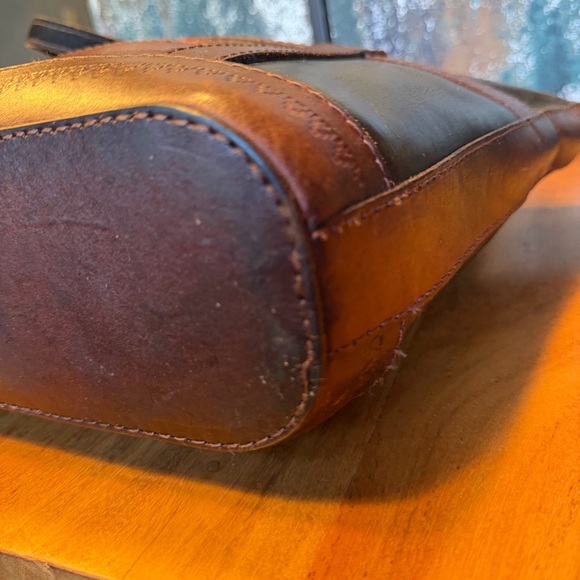 Vintage Artisanal Inca Sun Leather Tote Bag Made in Bolivia - Picture 13 of 15